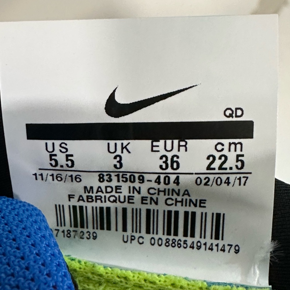 Nike Free RN. Women Size 5.5 Color Blue And Pink. - Picture 9 of 10